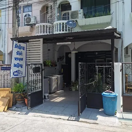 拉特查达苏蒂桑白天及长住酒店
