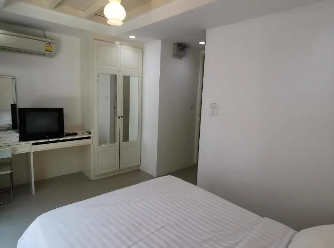 Ratchadasuthisan Day & Longstay 3* Bangkok